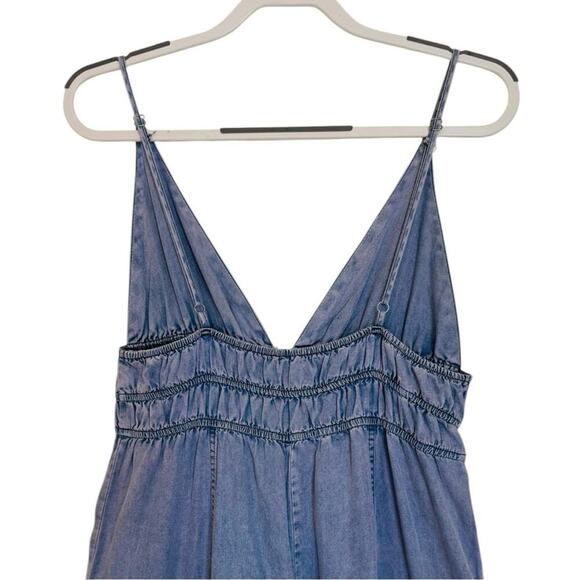 Jumpsuit Smocked Back V Neckline Wide Leg Jumpsuit Size Medium - Picture 8 of 10